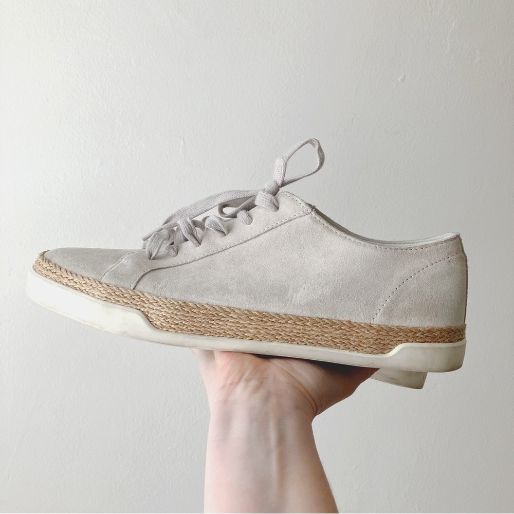 Vince. • Suede Nubuck Lace Up Sneaker in Sand White/Jute